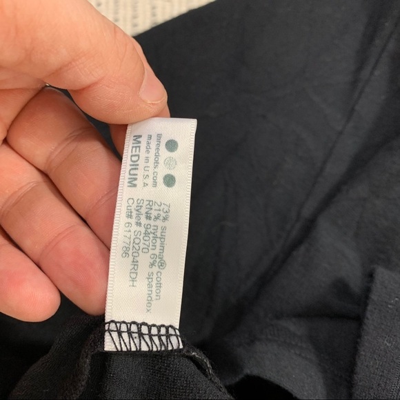 Three Dots Black Embossed V-Neck Long Sleeve shirt Womens M - Picture 7 of 8